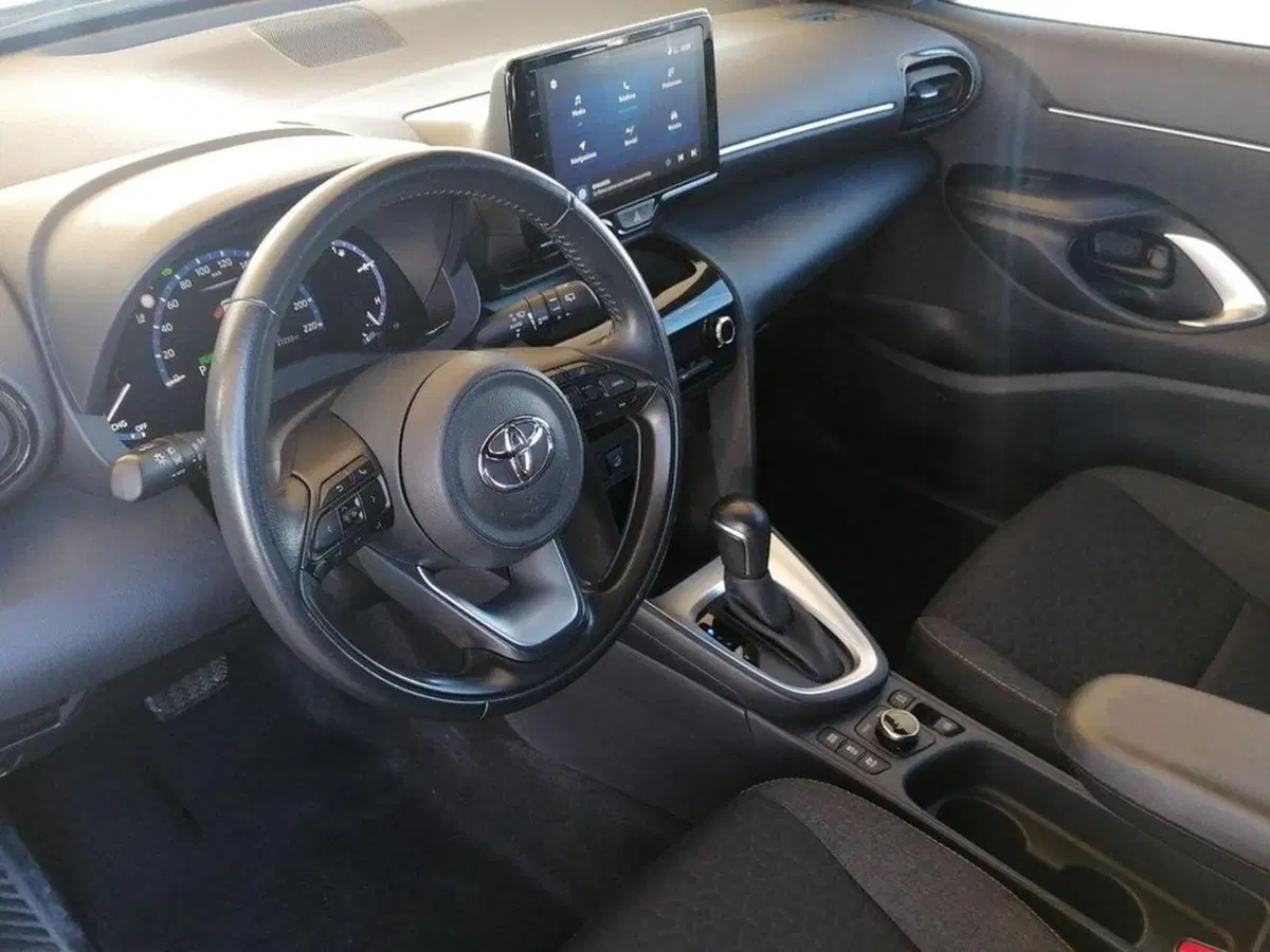 Toyota Yaris Cross usata a Roma (7)