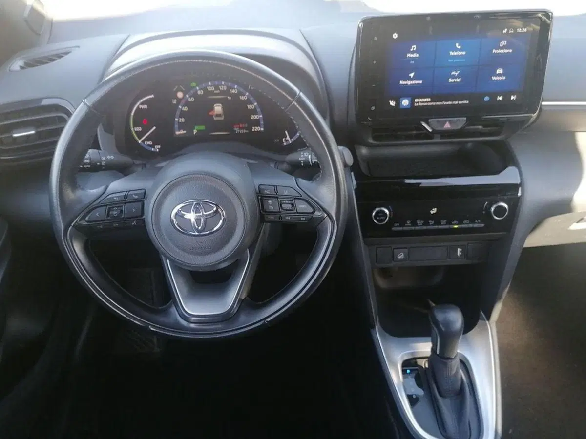 Toyota Yaris Cross usata a Roma (8)