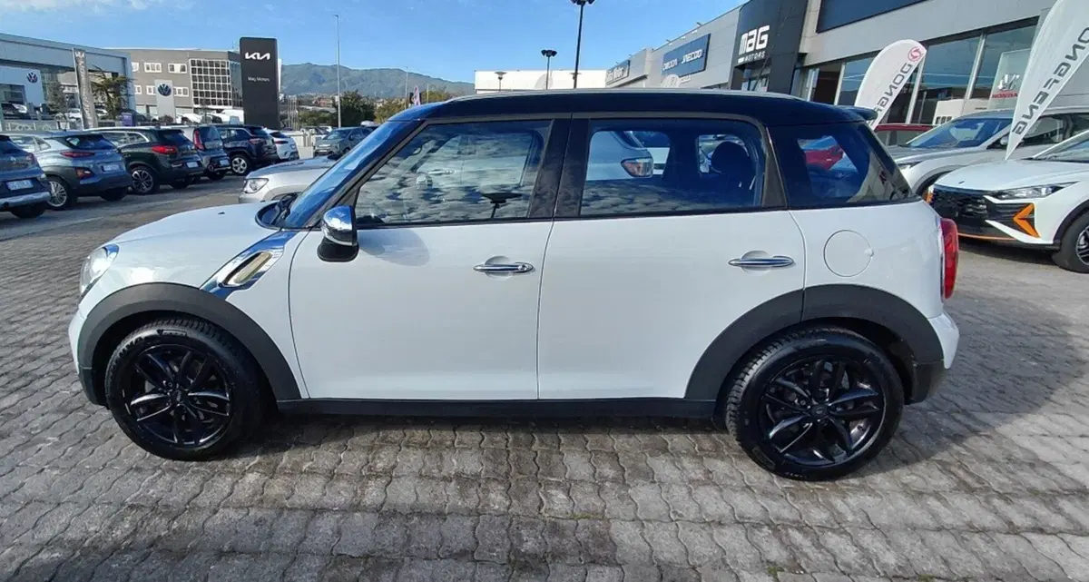 MINI Mini Countryman usata a Cosenza (7)