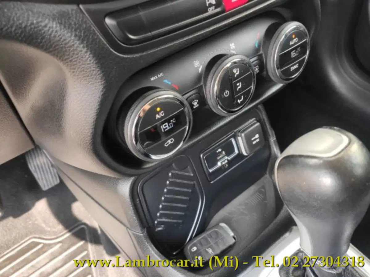 Jeep Renegade usata a Milano (9)