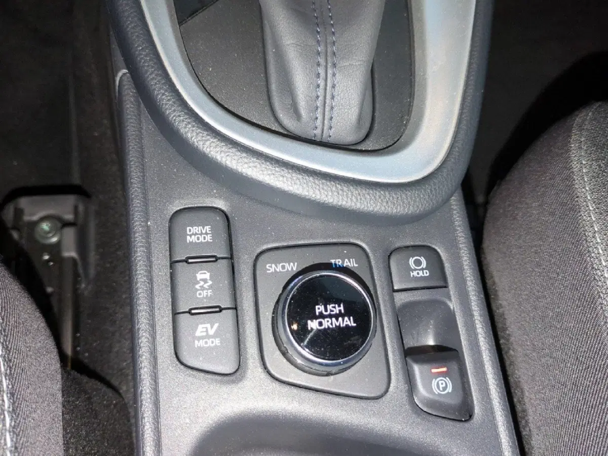 Toyota Yaris Cross usata a Milano (16)