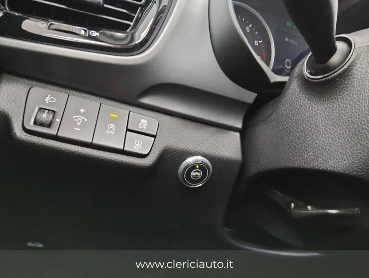 Kia Stonic usata a Como (16)