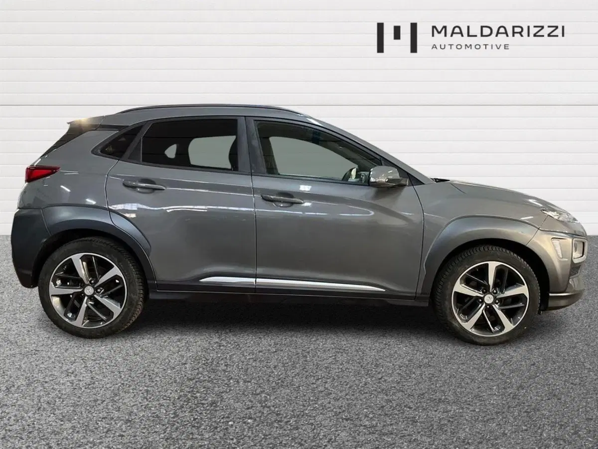 Hyundai Kona usata a Bari (5)