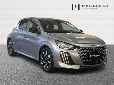 Peugeot 208 PureTech 100 Stop&Start 5 porte Allure del 2025 usata a Bari
