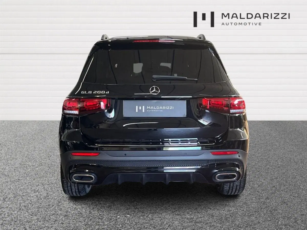 Mercedes-Benz GLB usata a Bari (3)