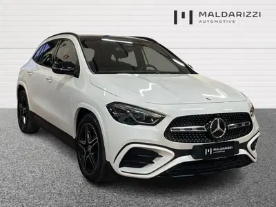 Mercedes-Benz GLA SUV 200 d AMG Line Premium Plus 4matic auto del 2024 usata a Bari