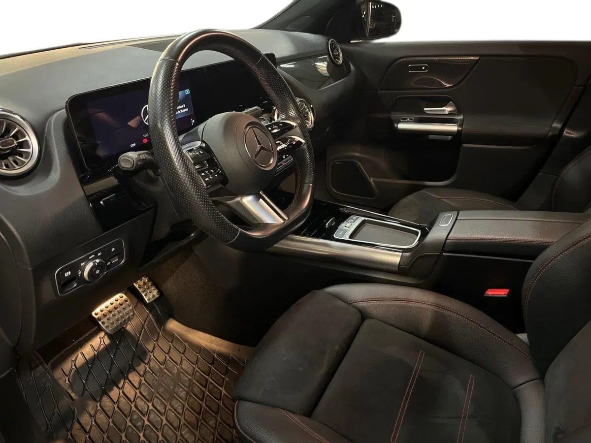 Mercedes-Benz GLA SUV usata a Bari (10)