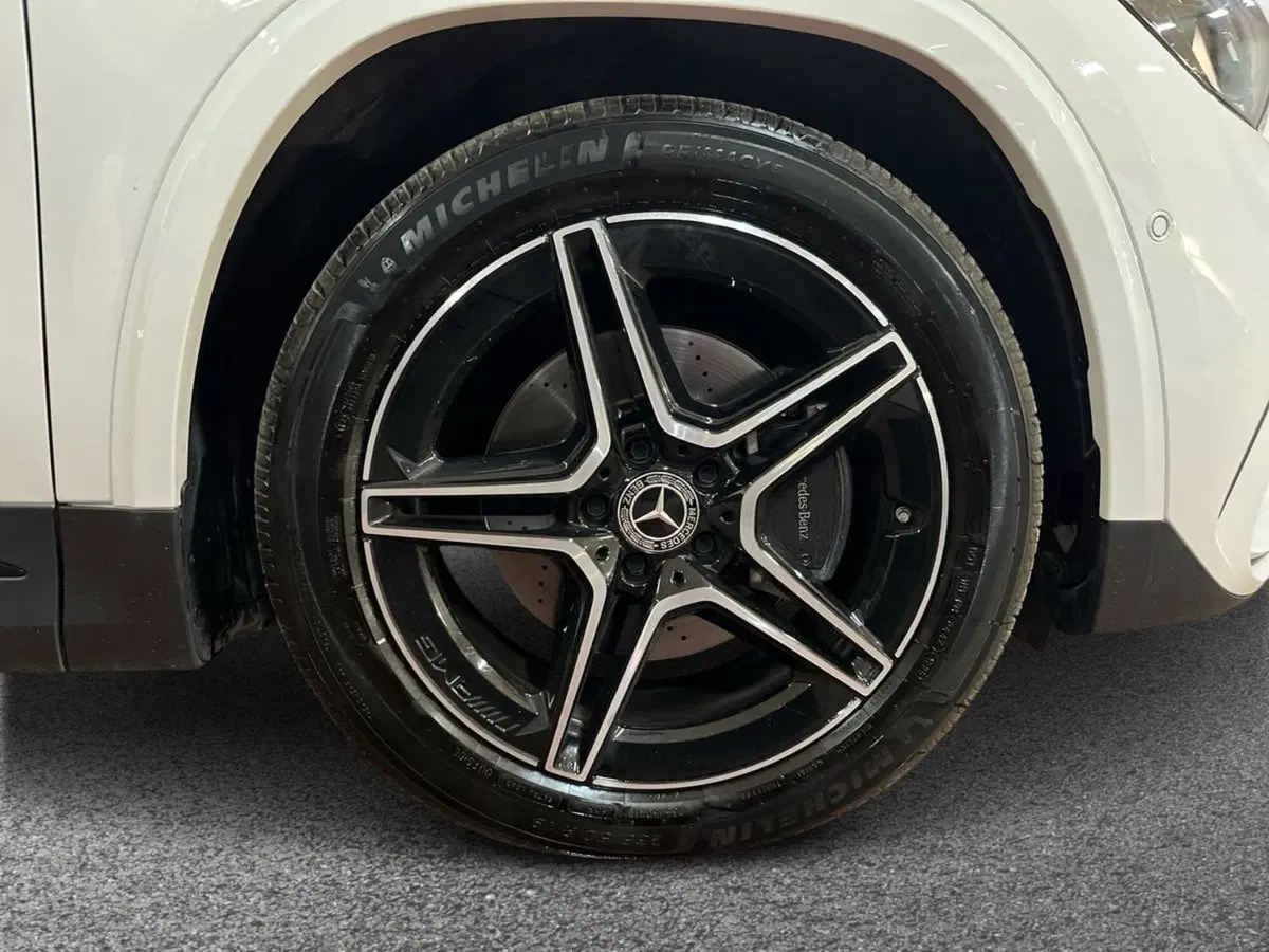 Mercedes-Benz GLA SUV usata a Bari (6)
