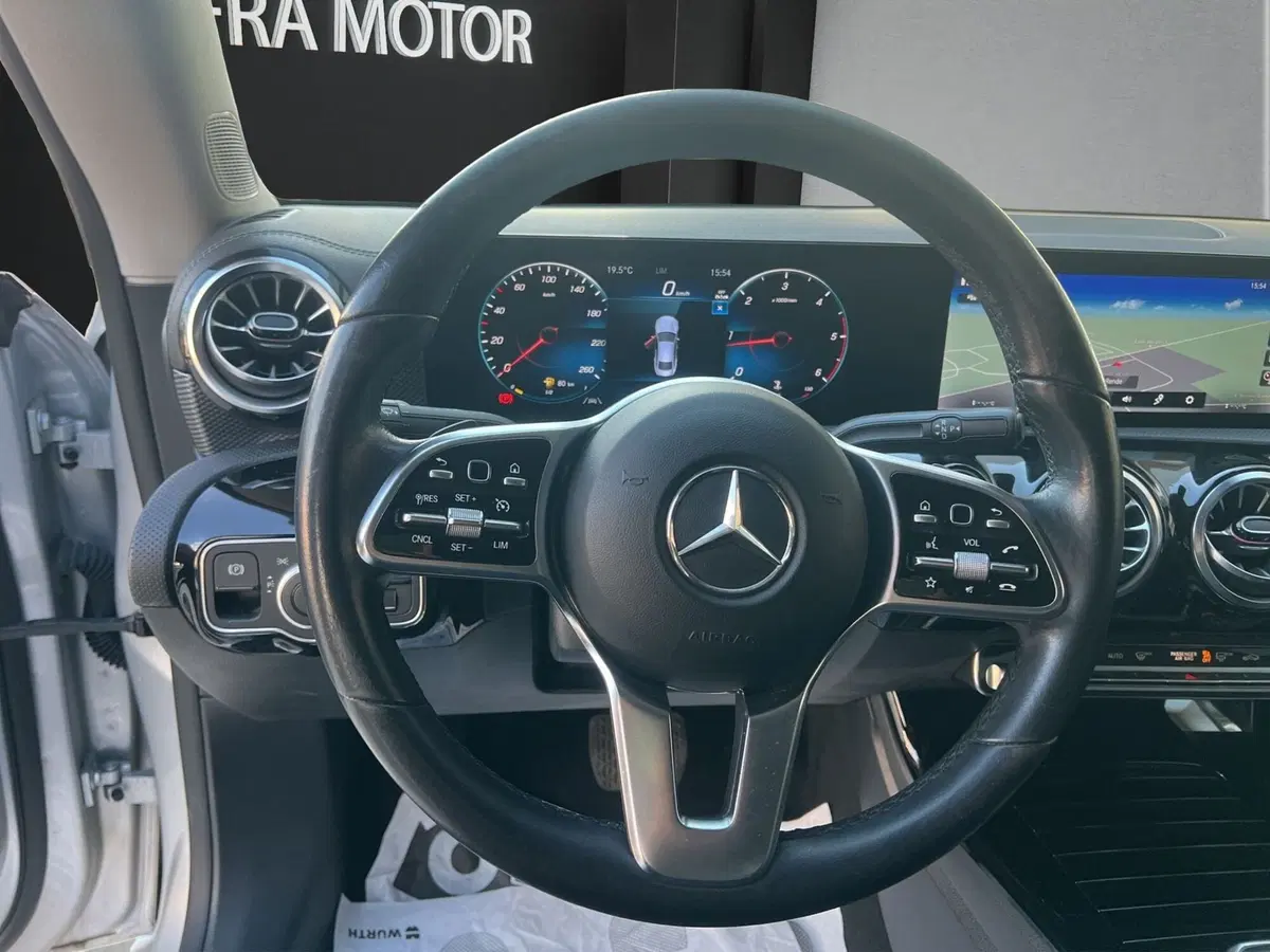 Mercedes-Benz CLA usata a Cosenza (10)
