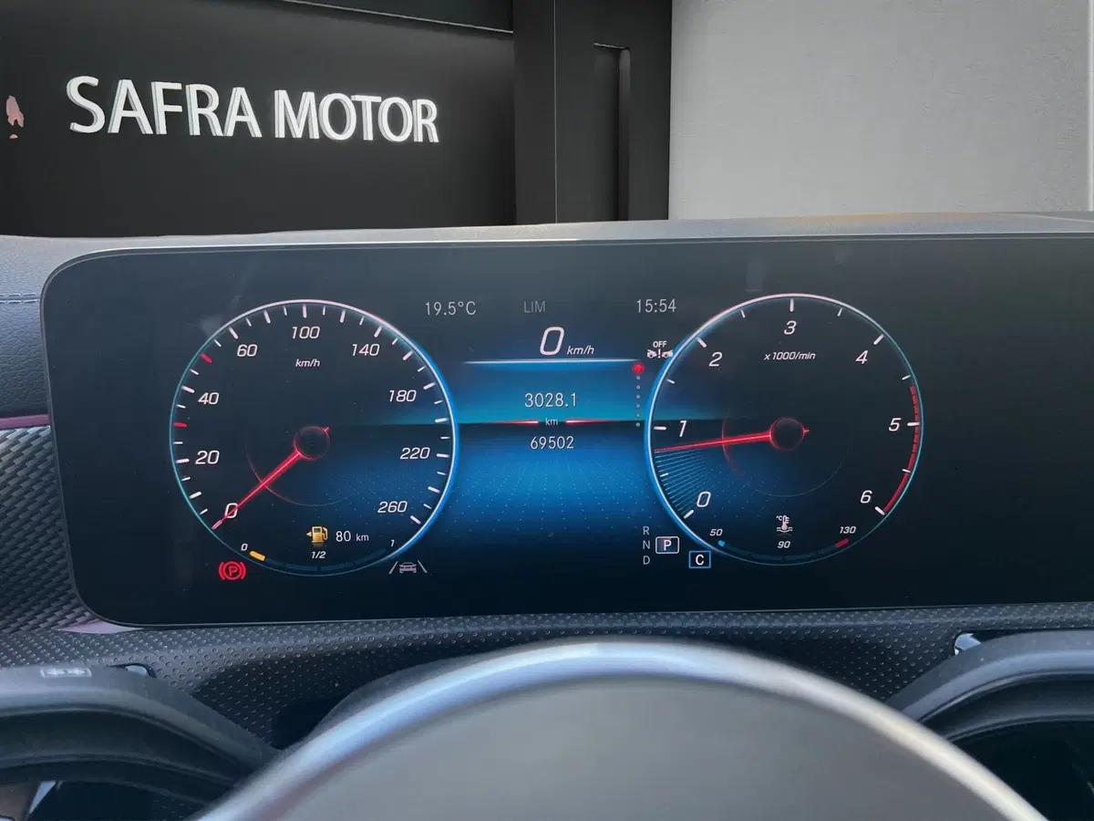 Mercedes-Benz CLA usata a Cosenza (11)