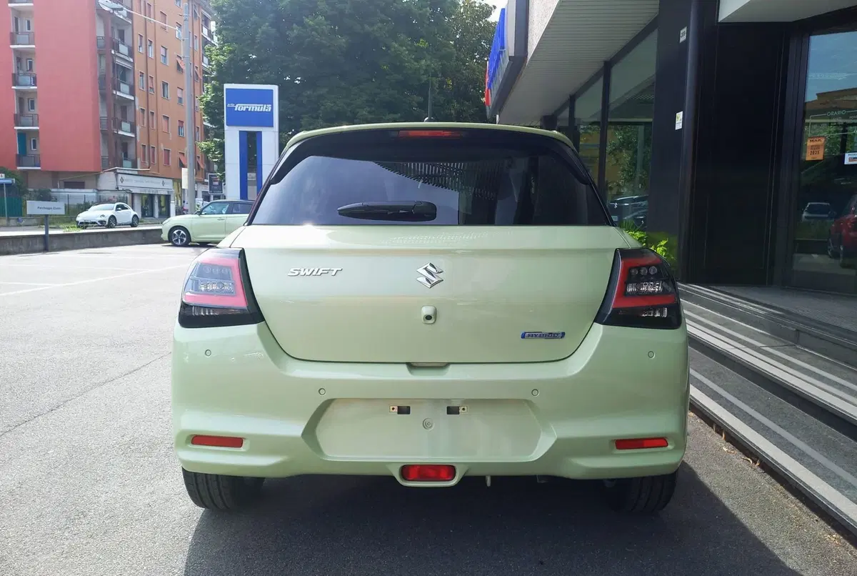 Suzuki Swift nuova a Milano (5)