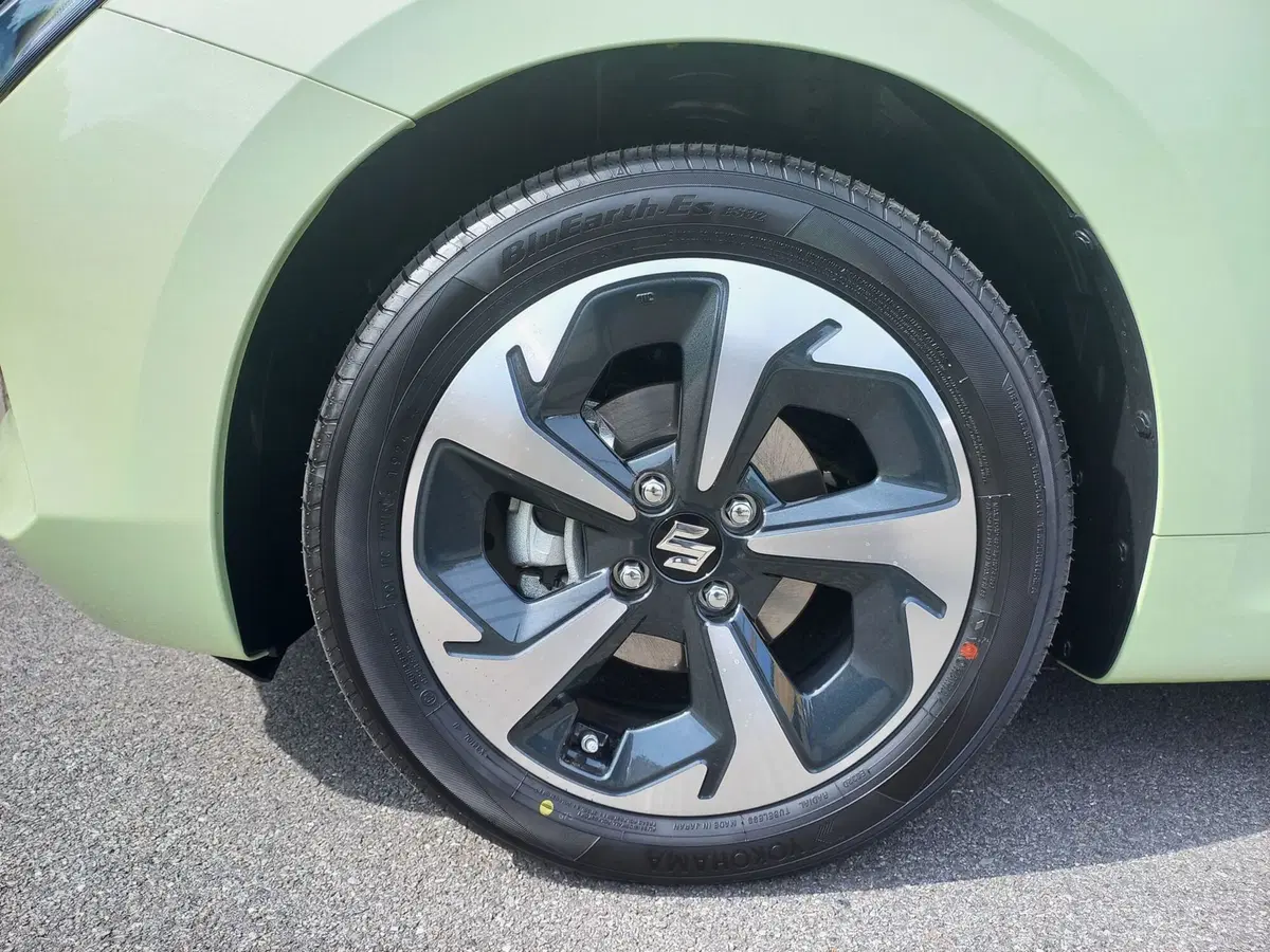 Suzuki Swift nuova a Milano (9)