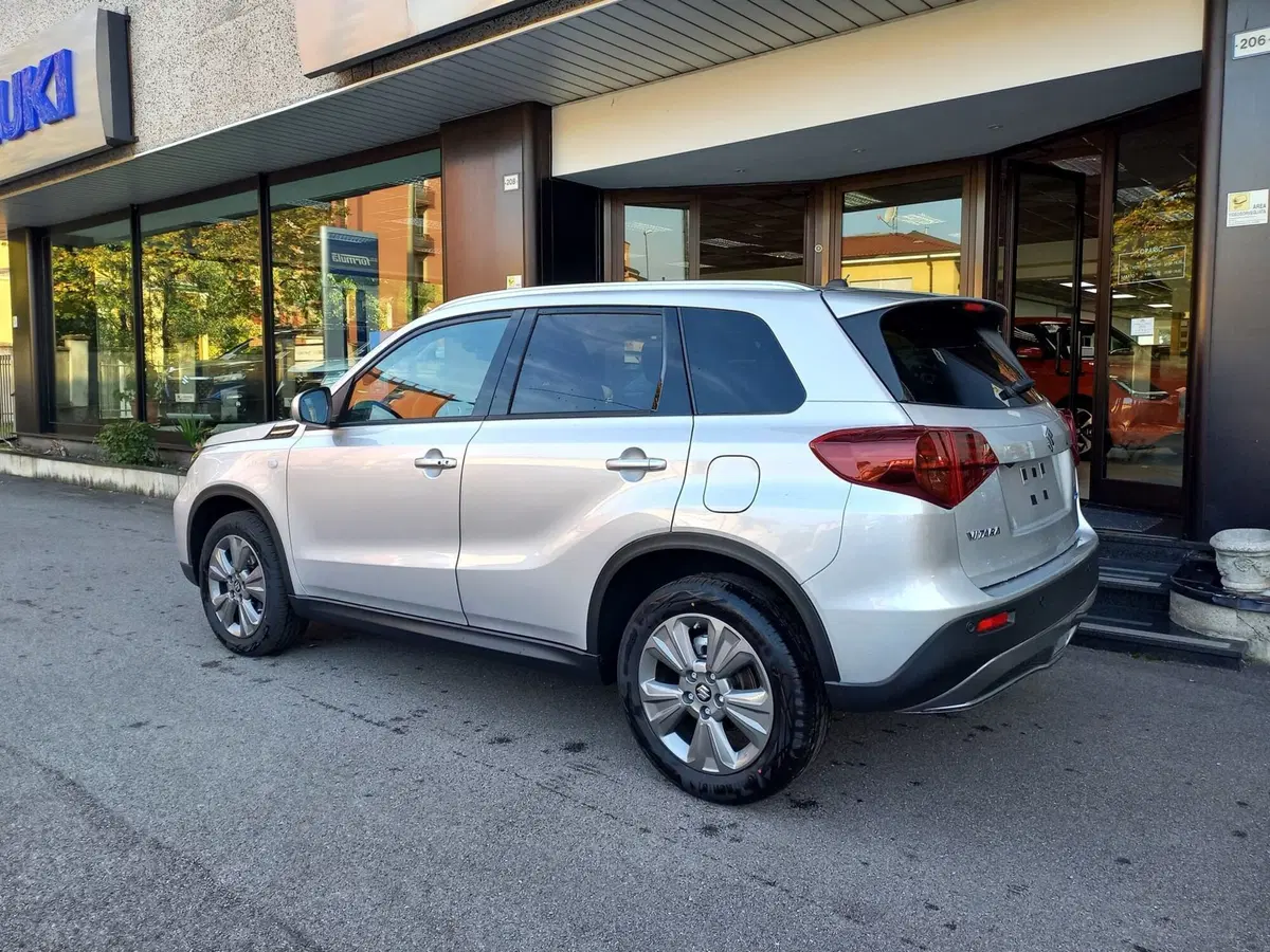 Suzuki Vitara nuova a Milano (4)