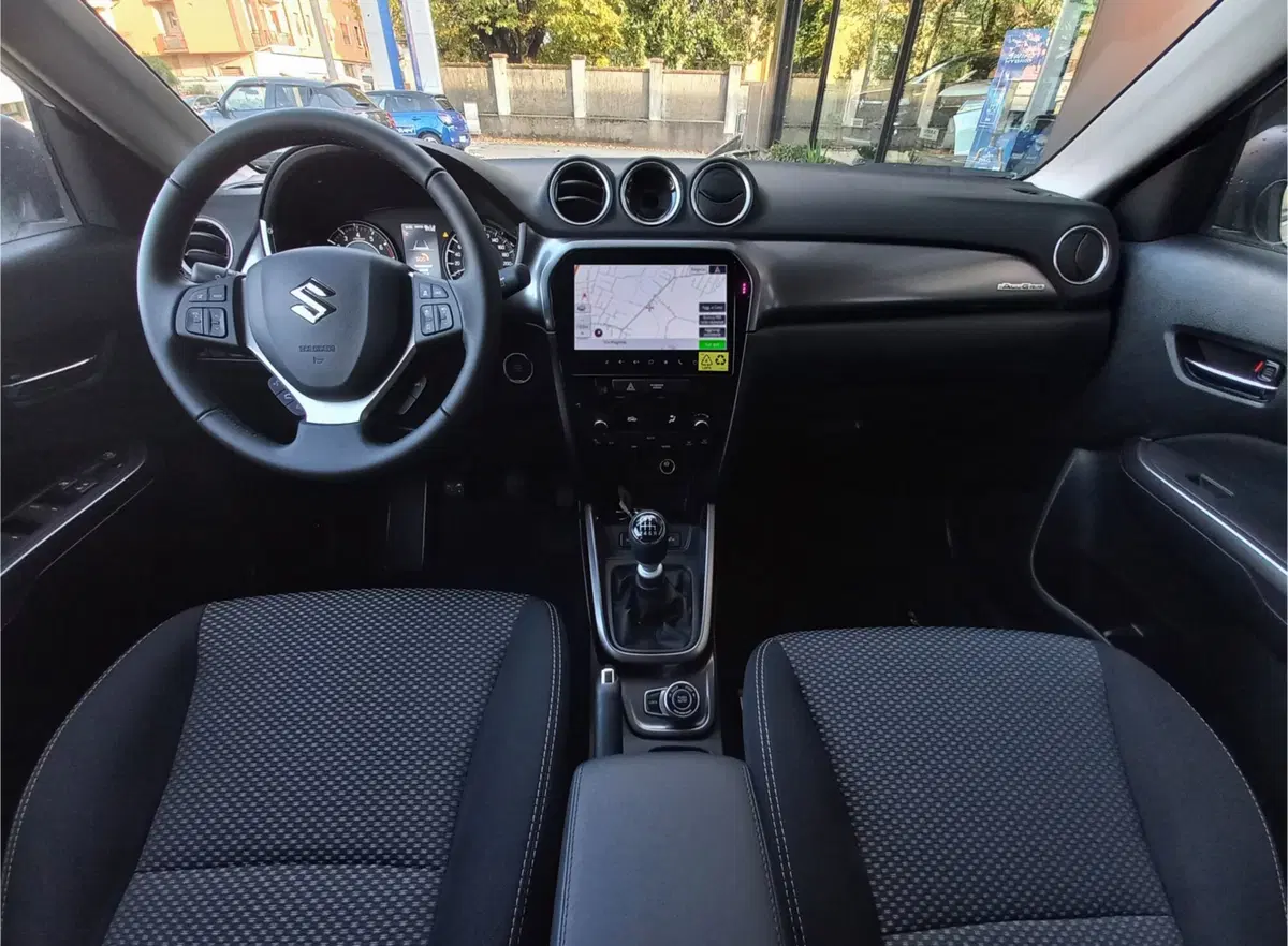Suzuki Vitara nuova a Milano (8)