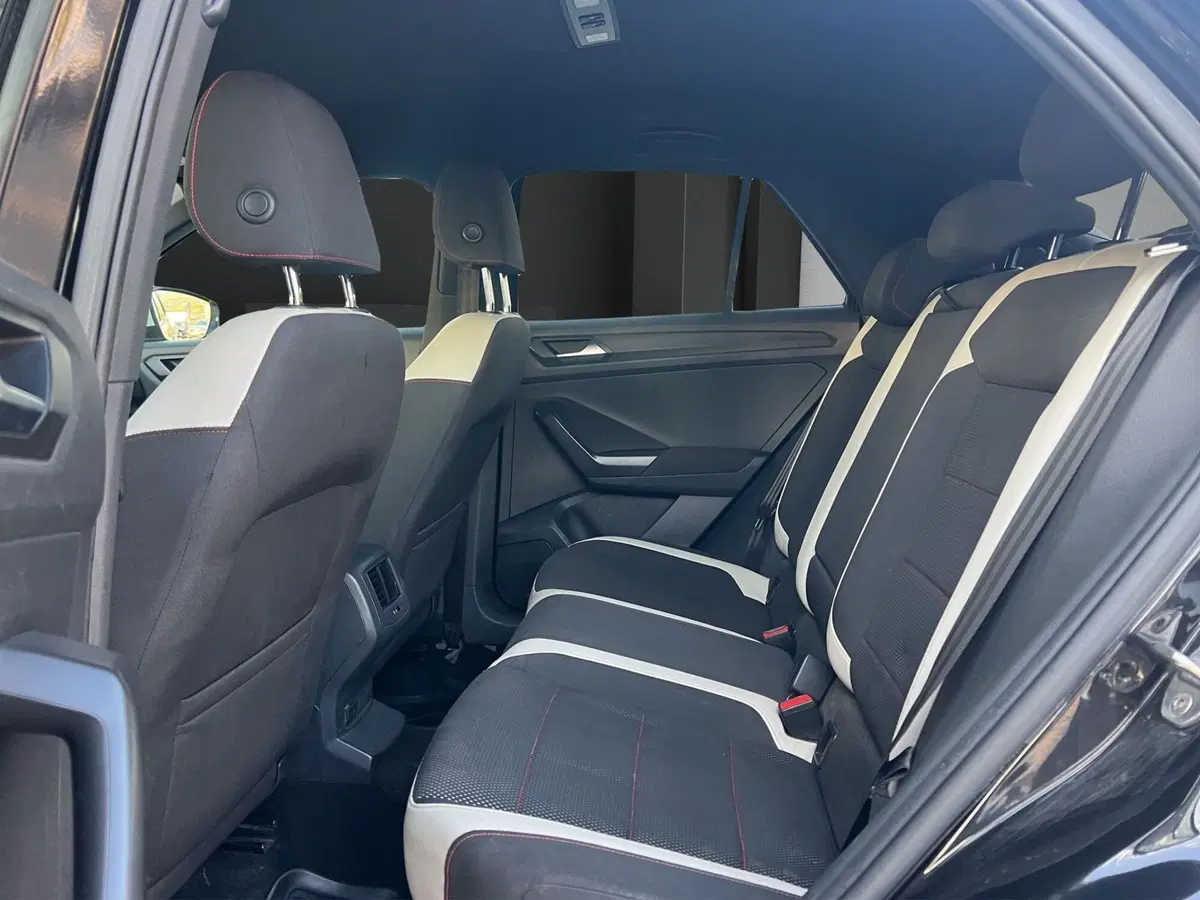 Volkswagen T-Roc usata a Cosenza (13)