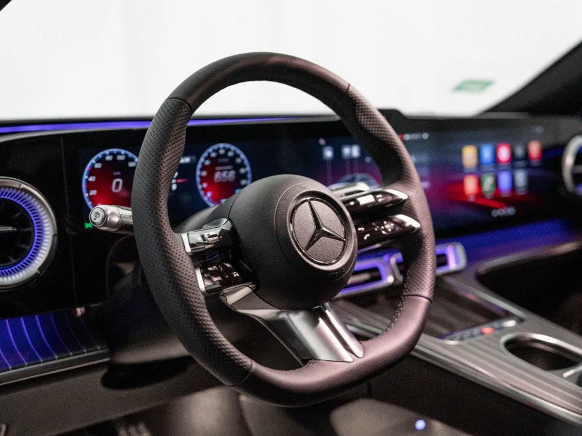 Mercedes-Benz Classe C nuova a Ancona (17)