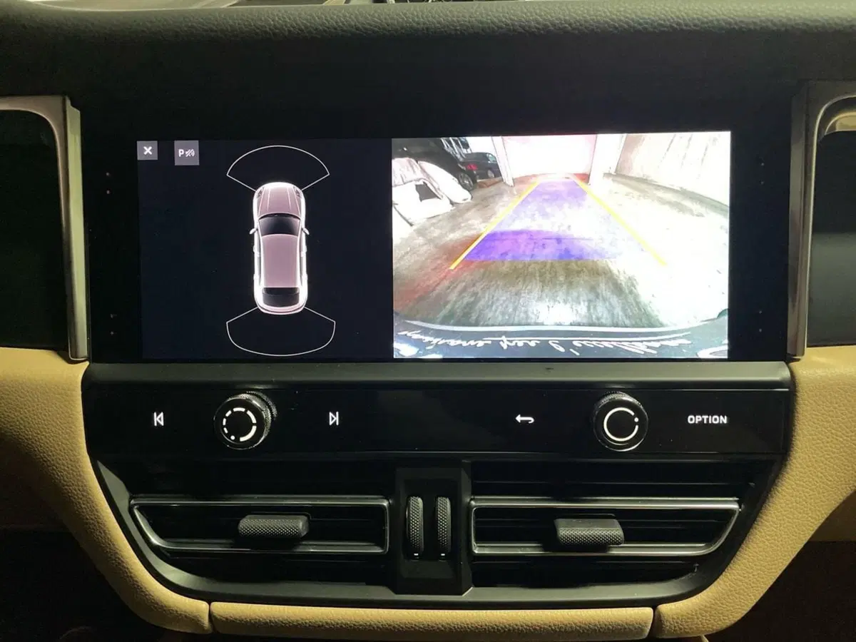 Porsche Macan usata a Macerata (19)