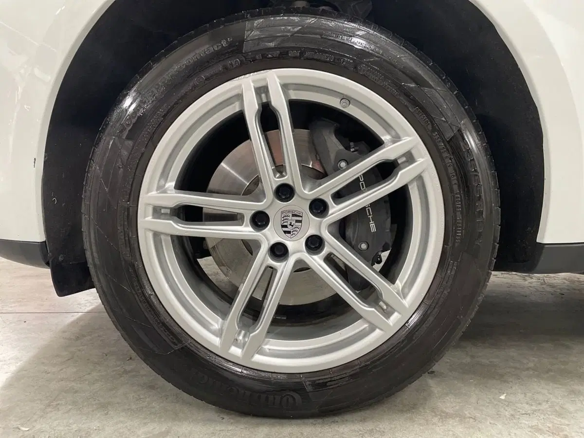 Porsche Macan usata a Macerata (8)