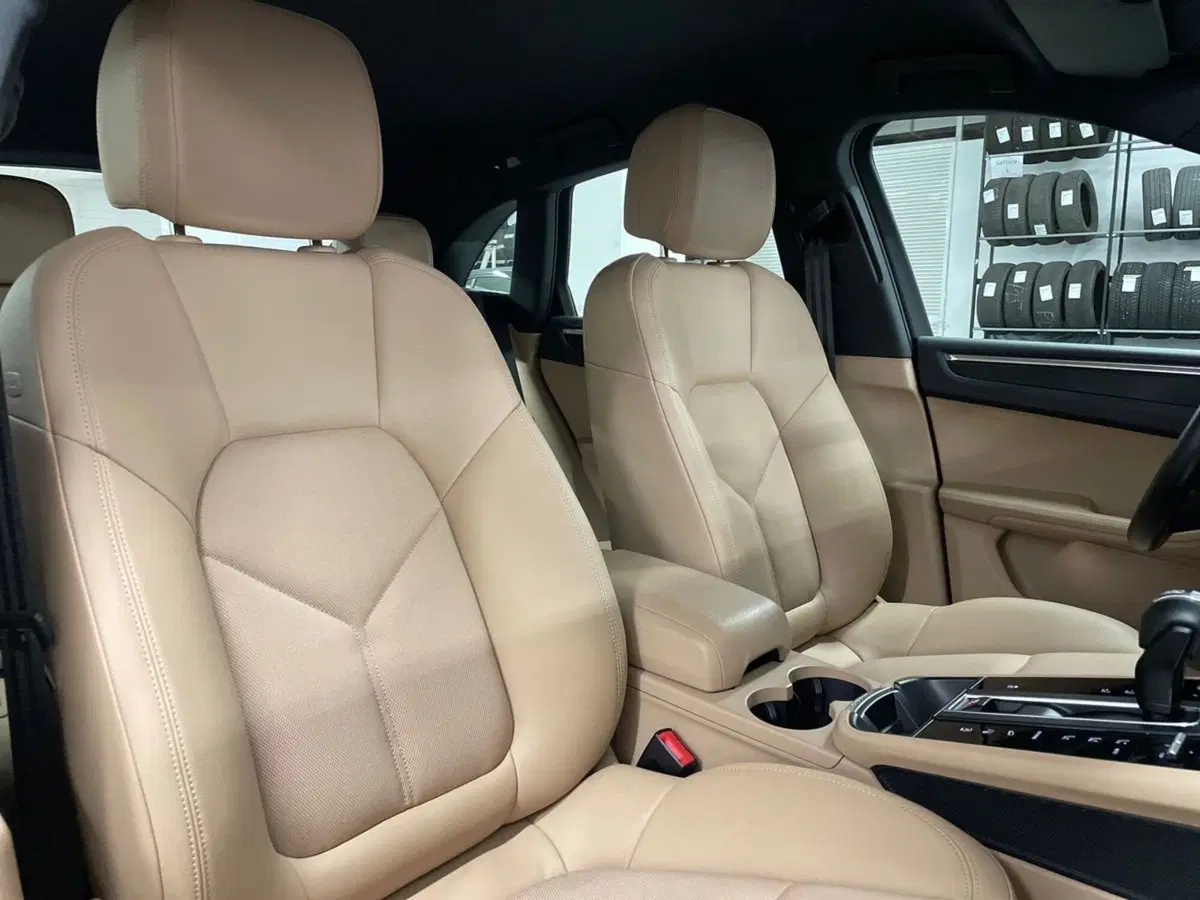 Porsche Macan usata a Macerata (9)