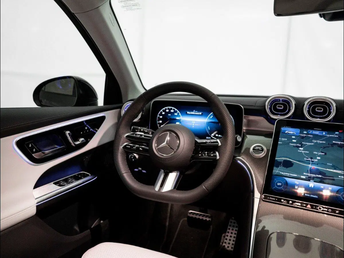 Mercedes-Benz GLC Coupé nuova a Macerata (18)