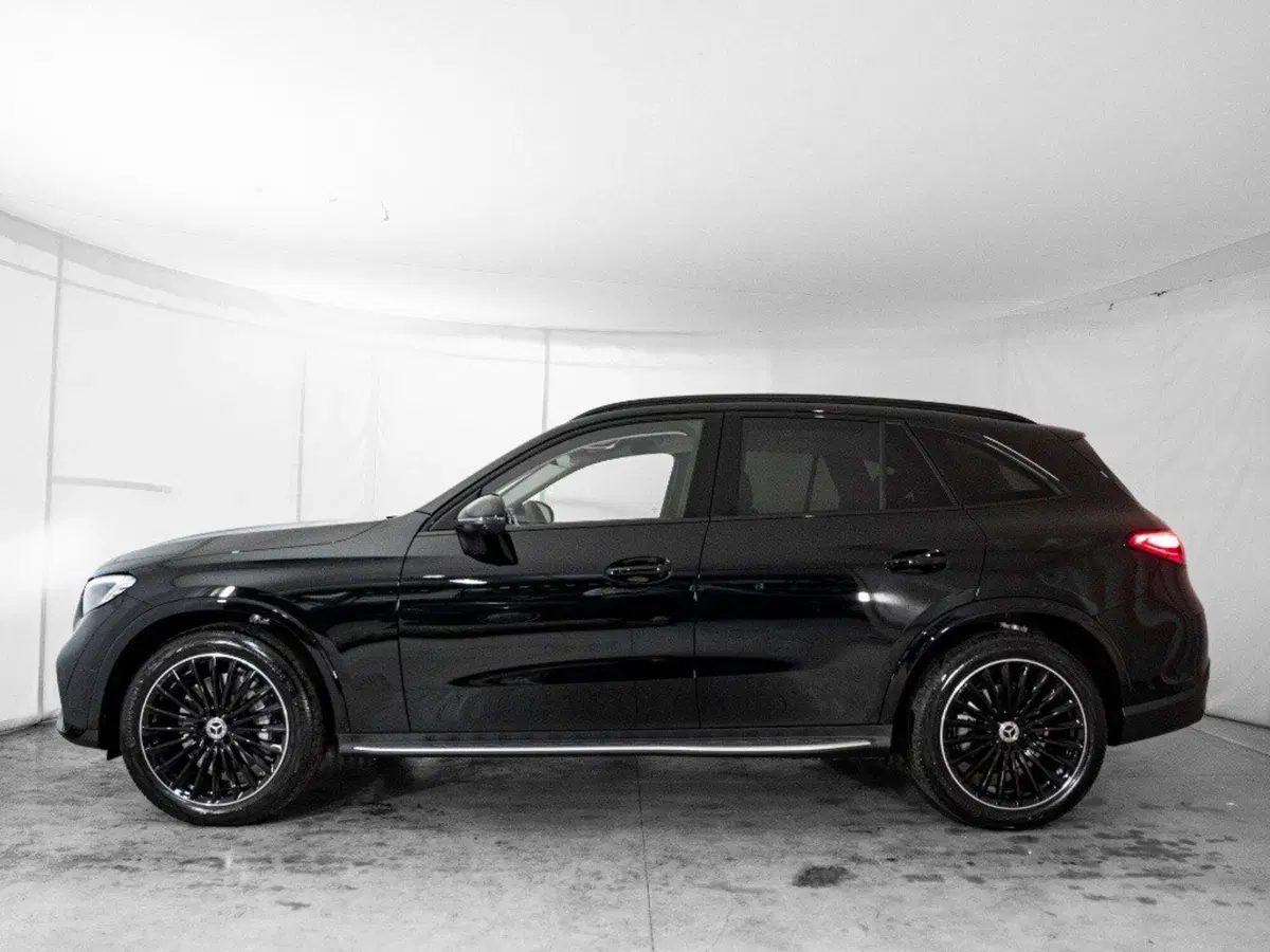 Mercedes-Benz GLC SUV nuova a Macerata (2)