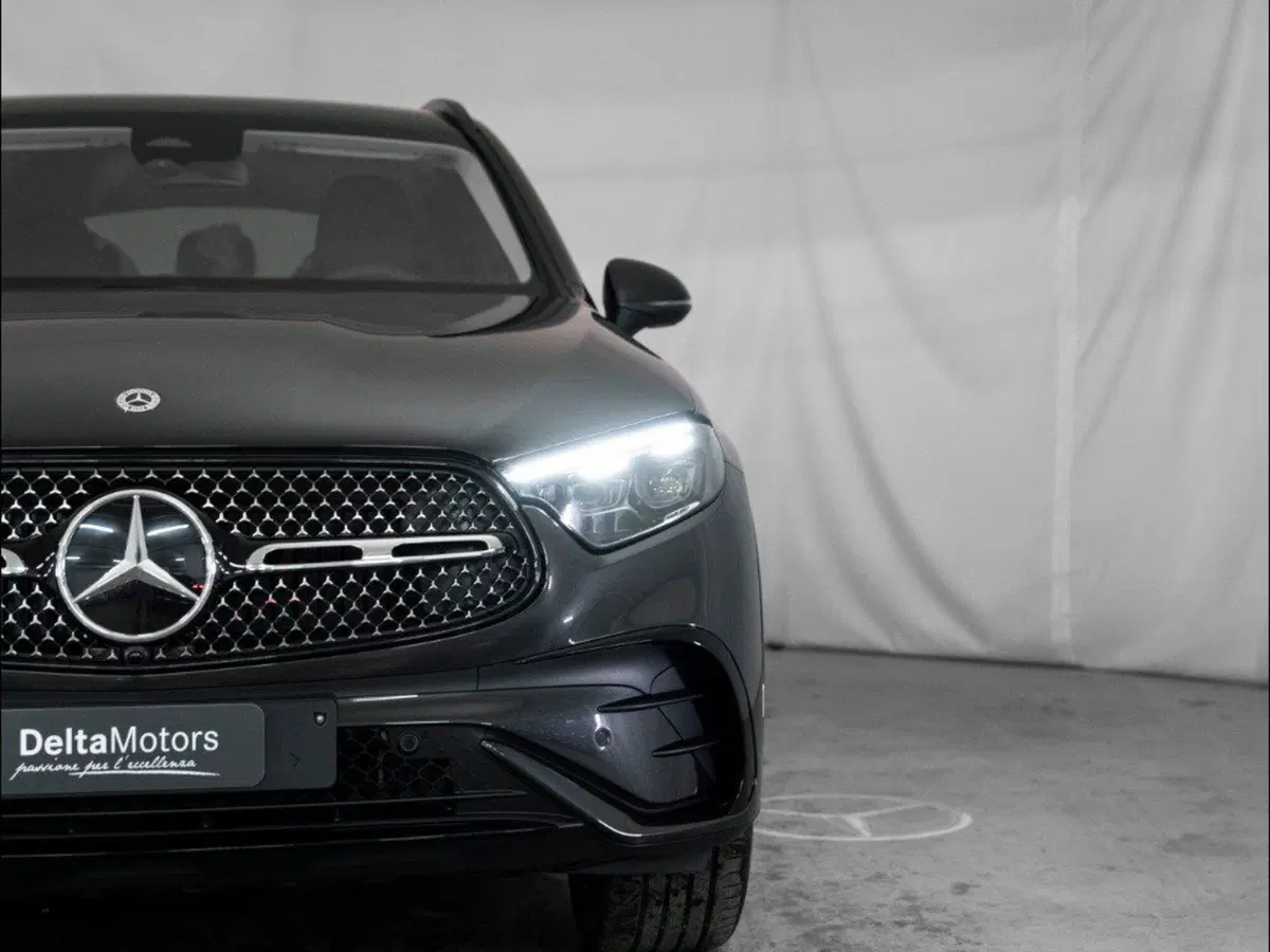 Mercedes-Benz GLC SUV nuova a Ancona (8)
