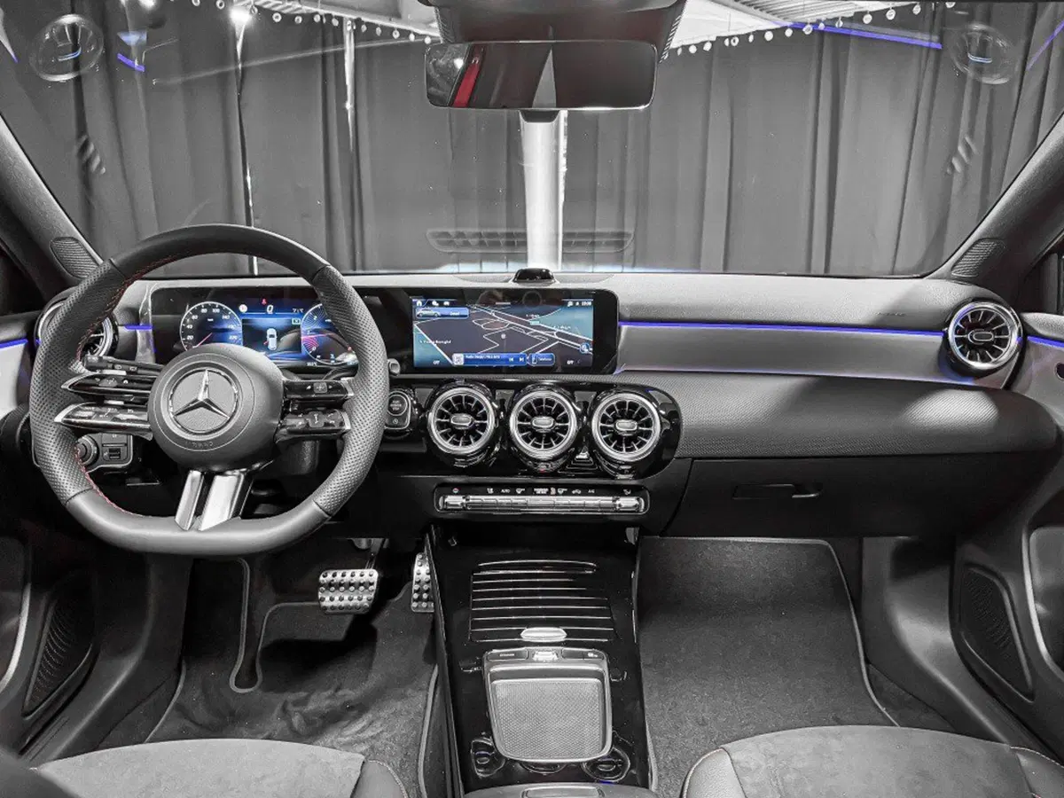 Mercedes-Benz Classe A nuova a Ancona (16)