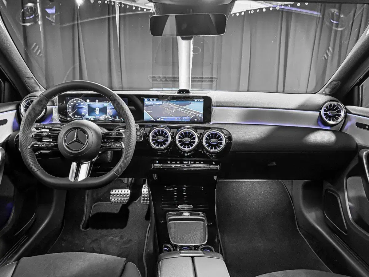 Mercedes-Benz Classe A nuova a Ancona (14)