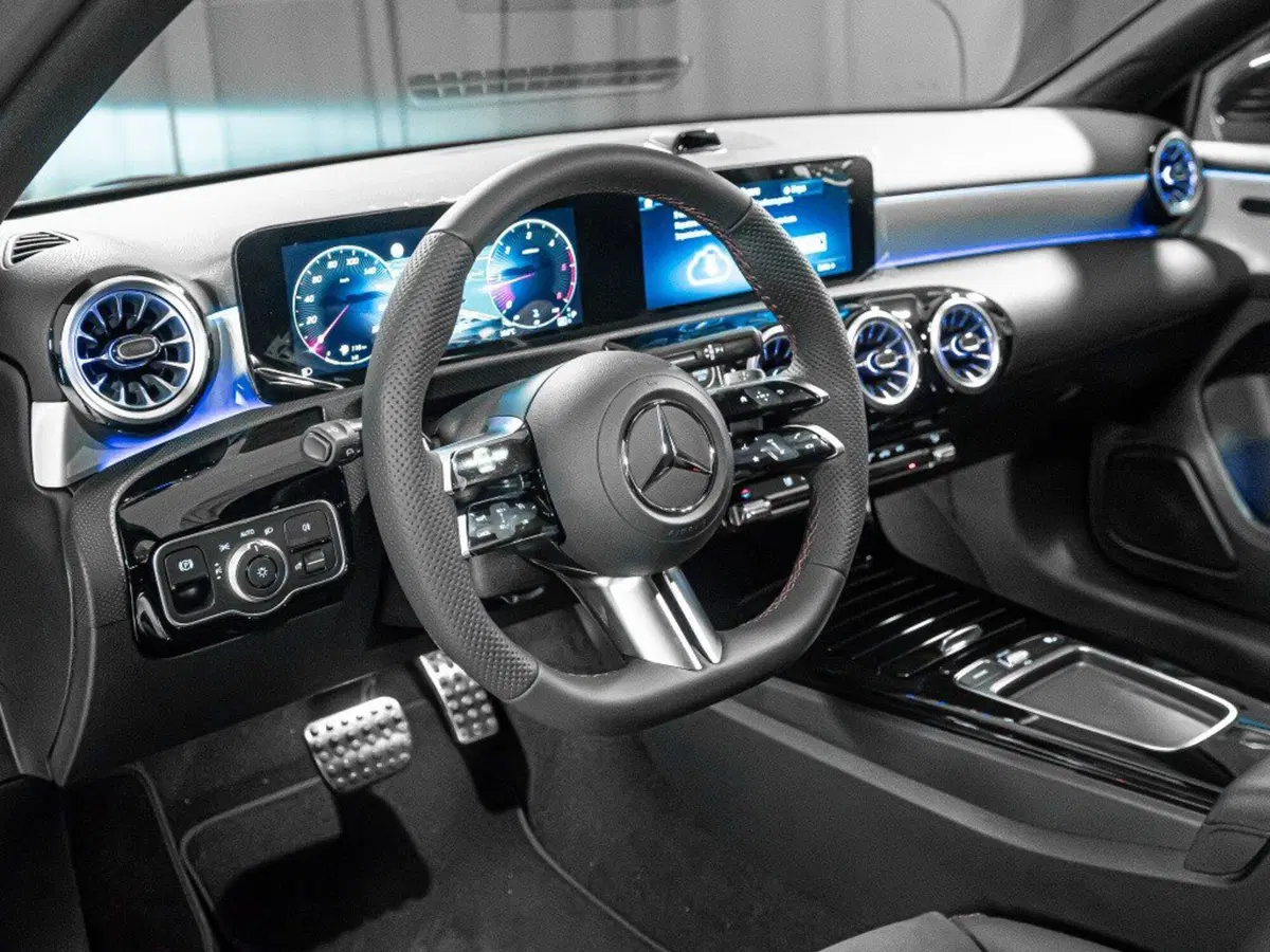 Mercedes-Benz Classe A nuova a Ancona (15)