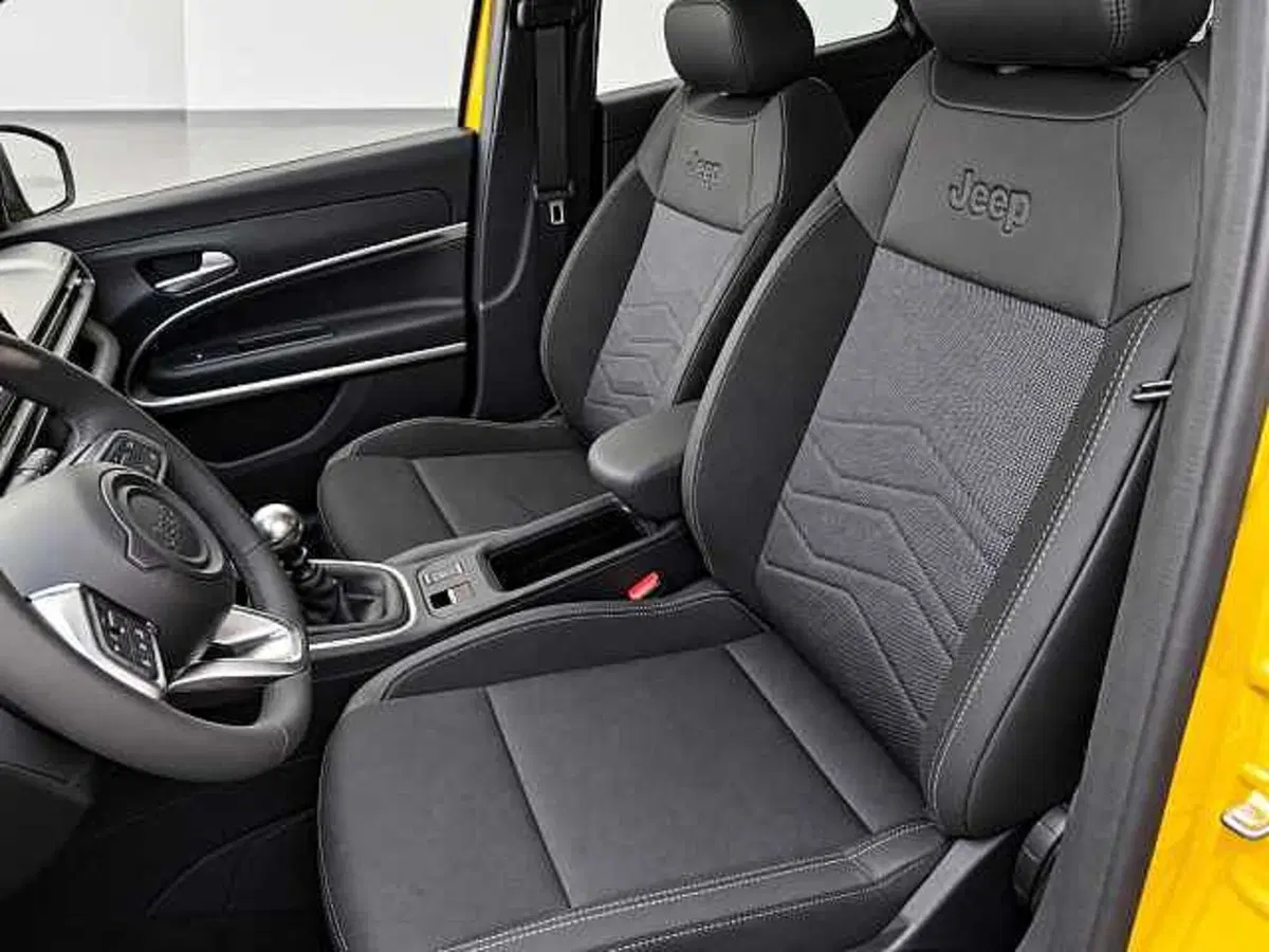 Jeep Avenger usata a Brescia (11)