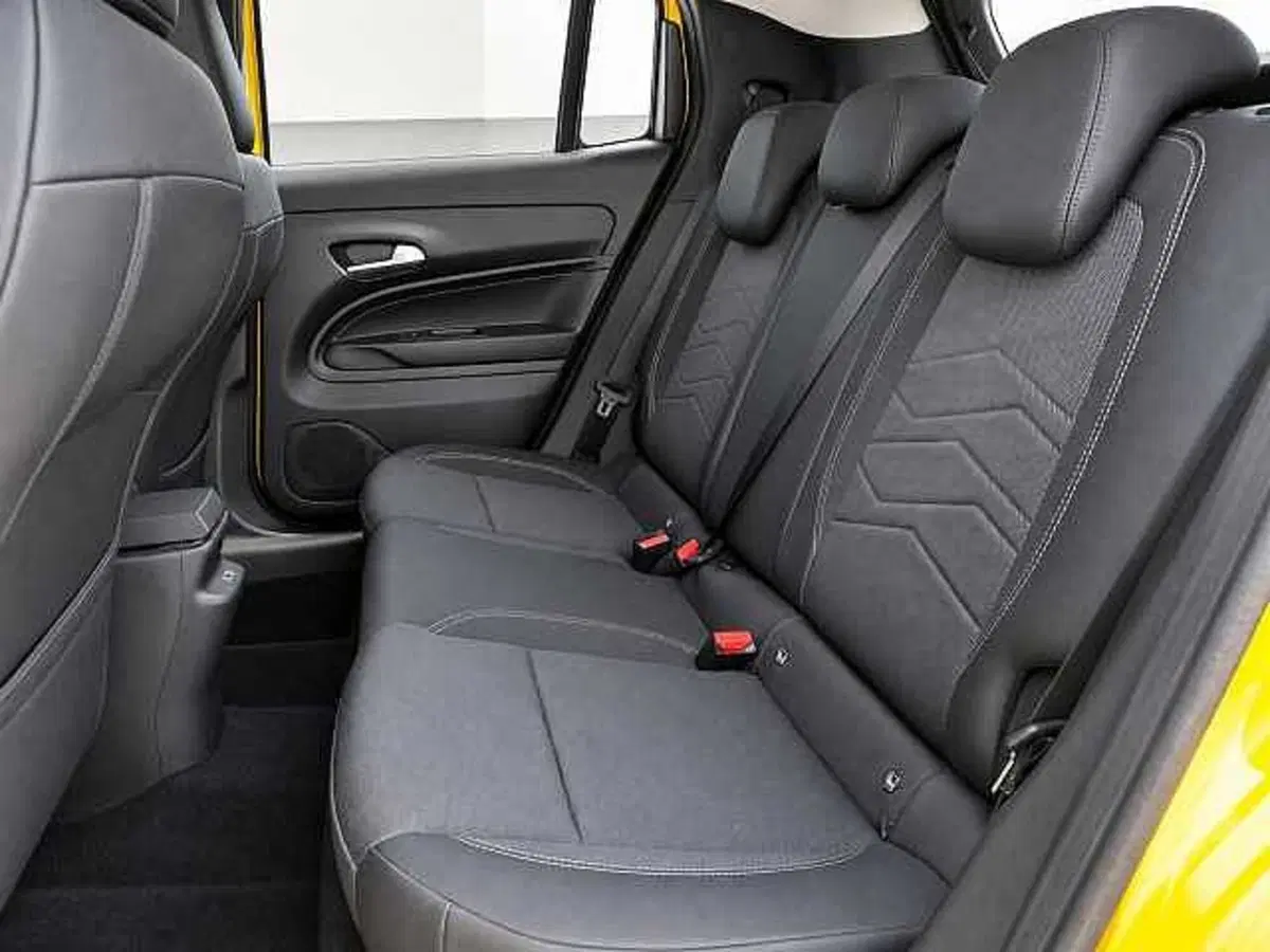 Jeep Avenger usata a Brescia (13)