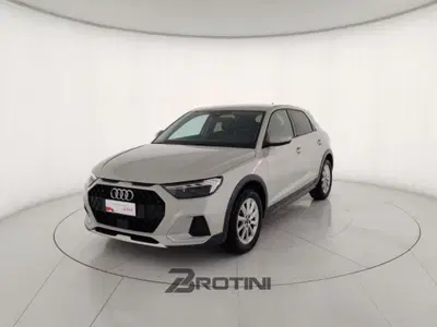 Audi A1 Sportback 35 1.5 tfsi Business s-tronic del 2025 usata a Massa