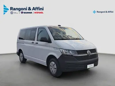 Volkswagen Veicoli Commerciali T6.1 caravelle 2.0 tdi 150cv Comfortline p.l. dsg7 del 2023 usata a Castegnato