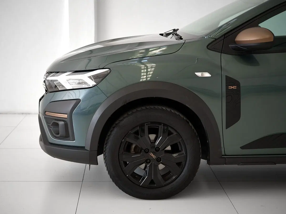 Dacia Sandero usata a Prato (4)