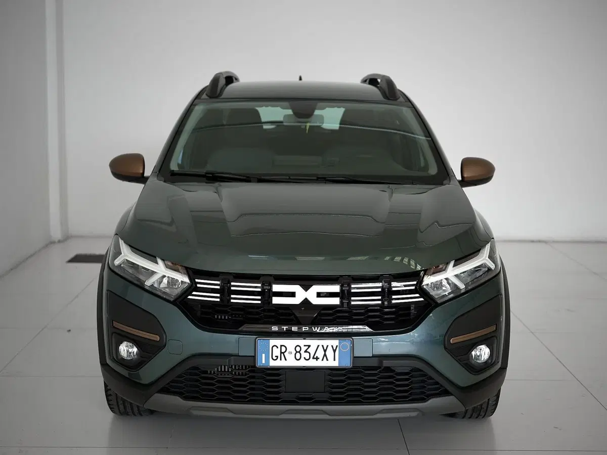 Dacia Sandero usata a Prato (5)