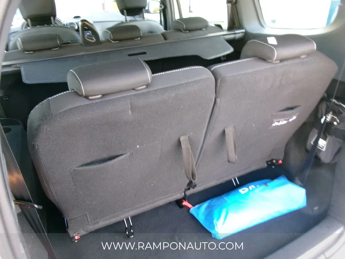 Dacia Lodgy usata a Venezia (12)