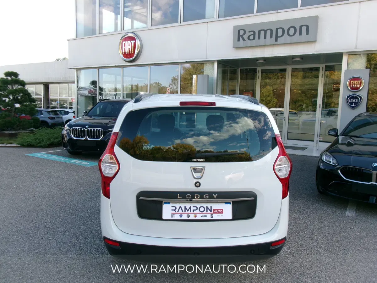 Dacia Lodgy usata a Venezia (4)
