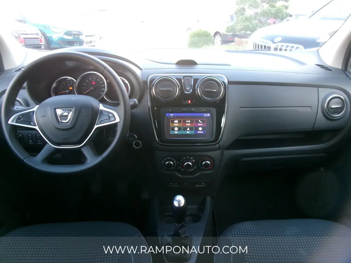 Dacia Lodgy usata a Venezia (9)