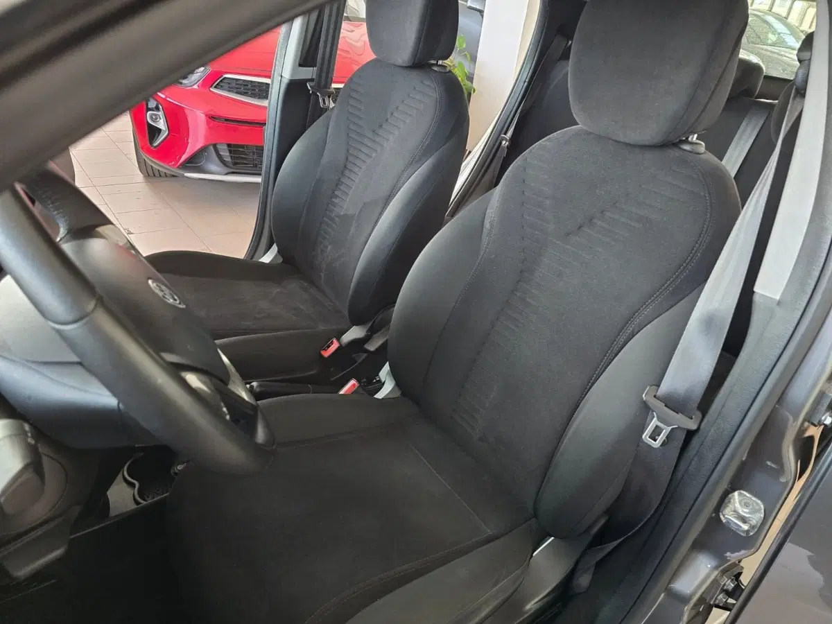 Lancia Ypsilon usata a Rimini (7)