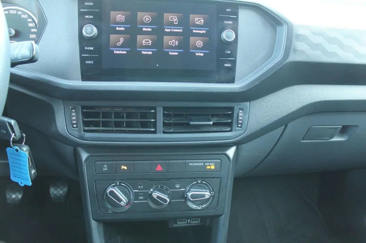 Volkswagen T-Cross usata a Cuneo (13)