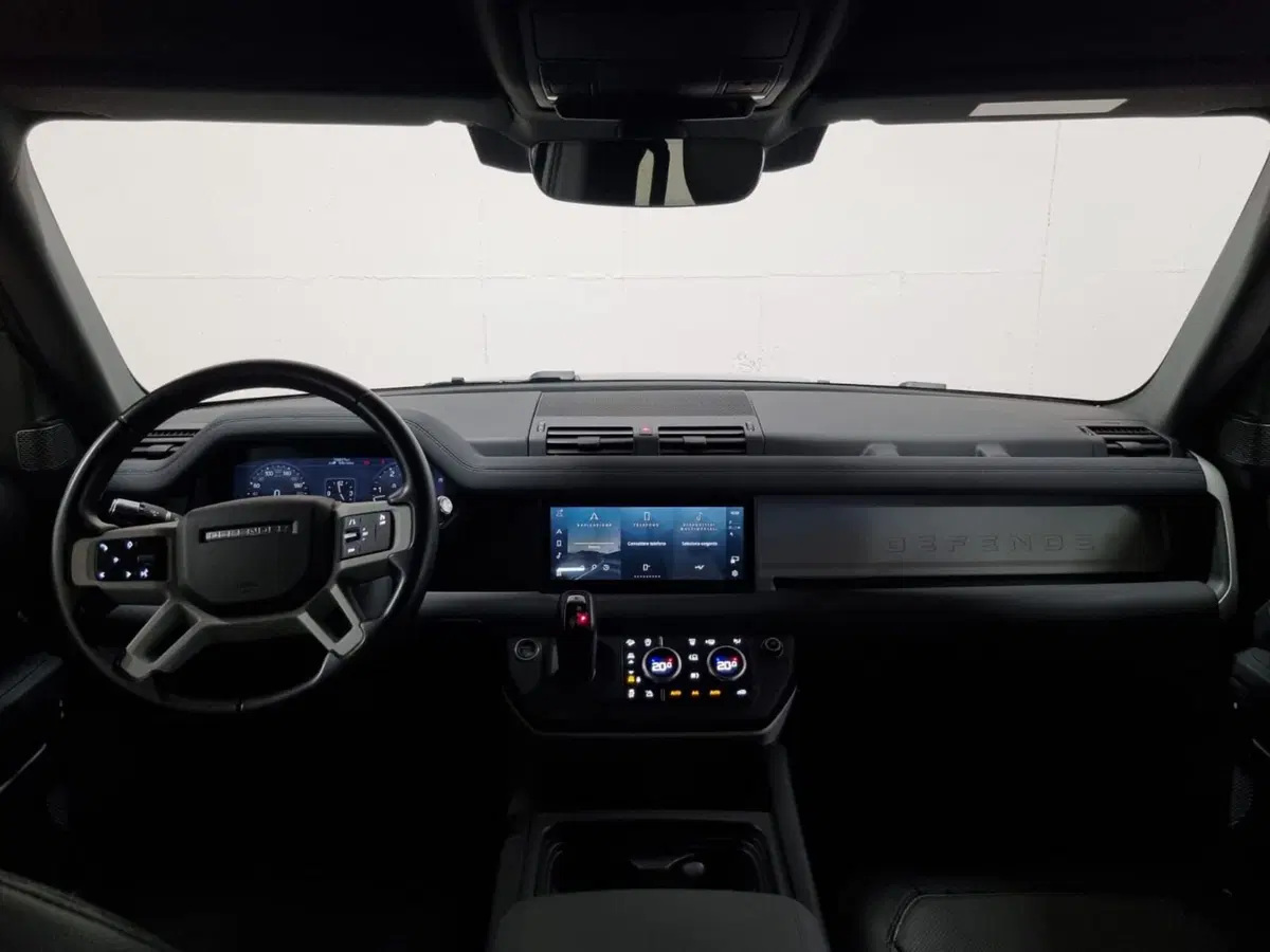 Land Rover Defender usata a Brescia (4)
