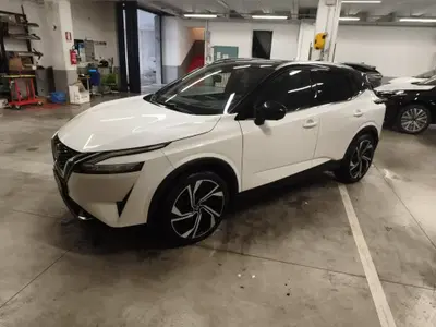 Nissan Qashqai 1.3 mhev Tekna 4wd 158cv xtronic del 2022 usata a Rosa'