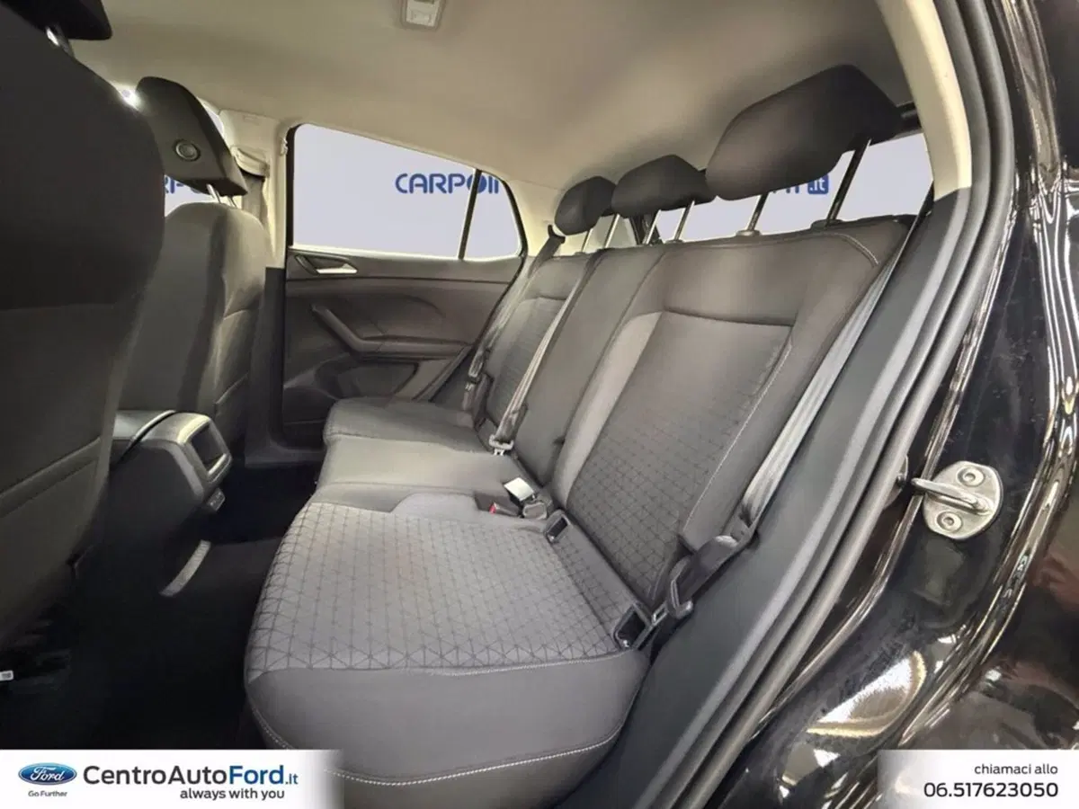 Volkswagen T-Cross usata a Roma (13)