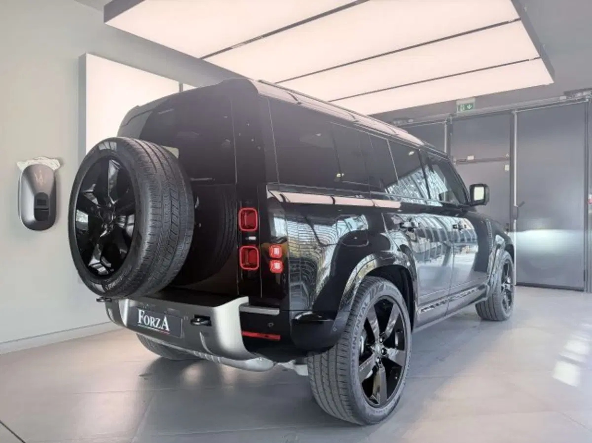 Land Rover Defender nuova a Torino (13)