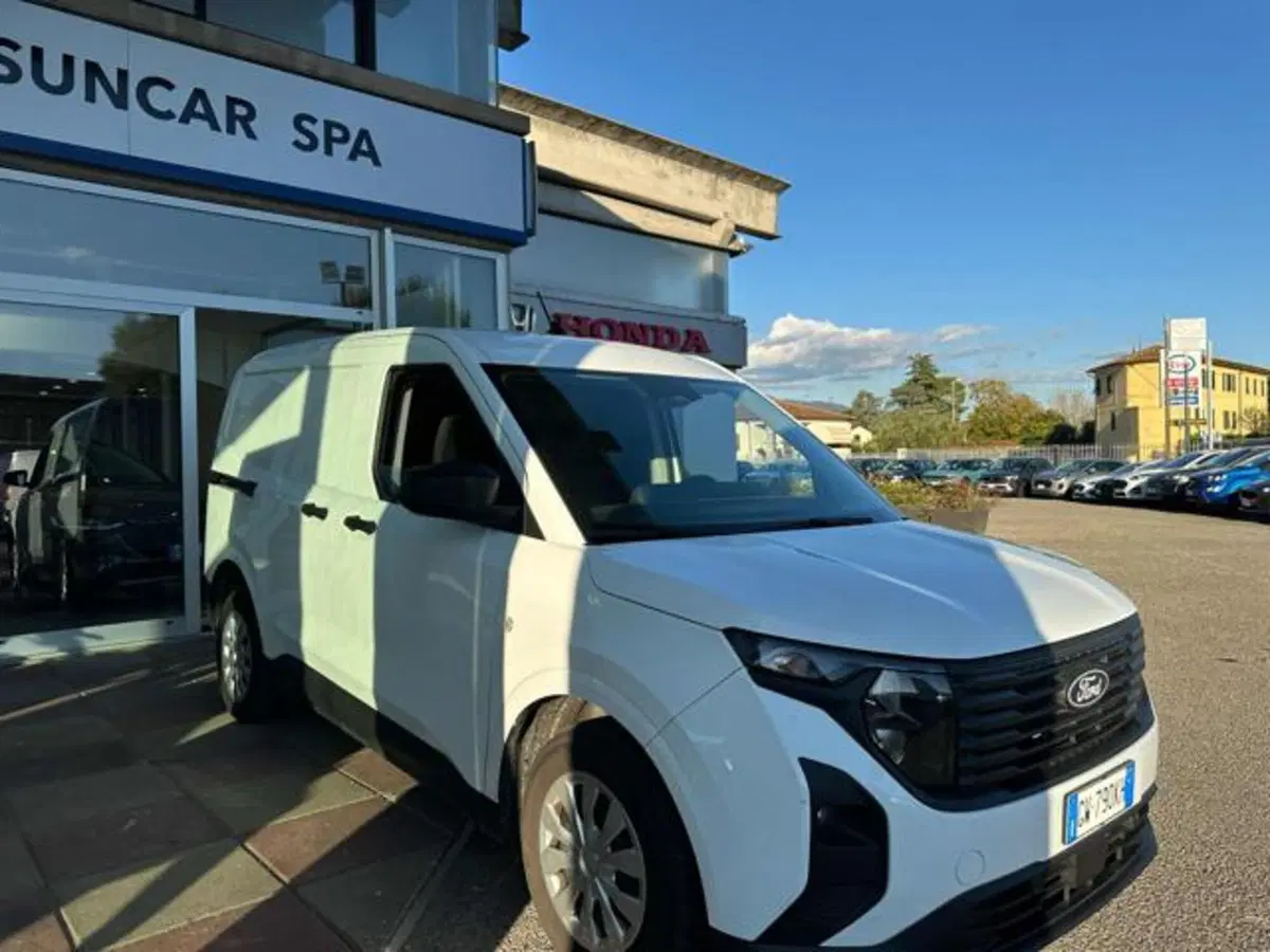 Ford Transit Courier Furgone usata a Lucca (3)