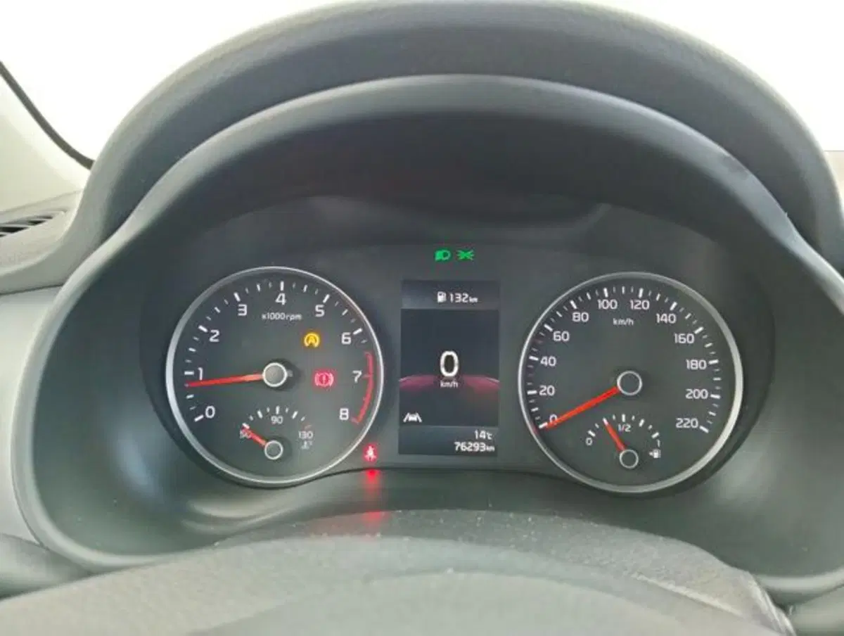 Kia Stonic usata a Como (12)