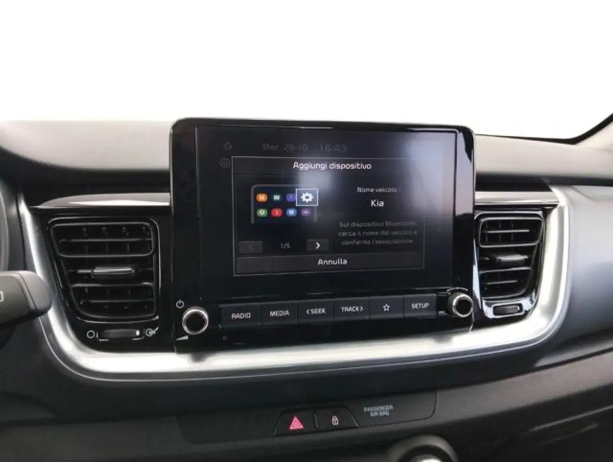 Kia Stonic usata a Como (13)