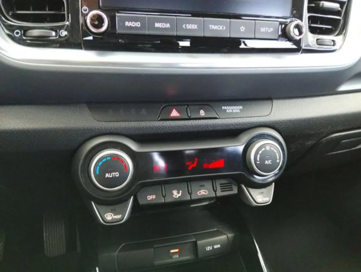 Kia Stonic usata a Como (17)