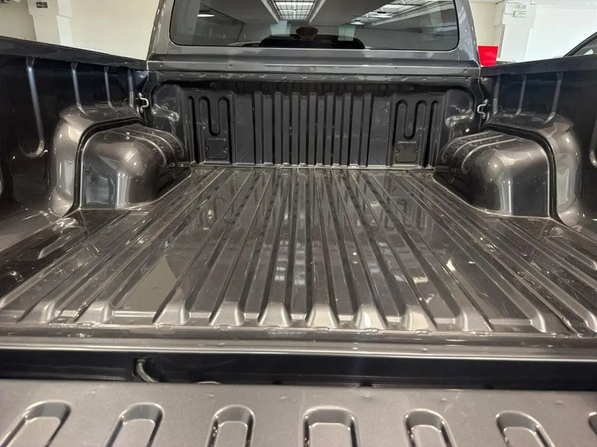 Toyota Hilux usata a Vicenza (6)