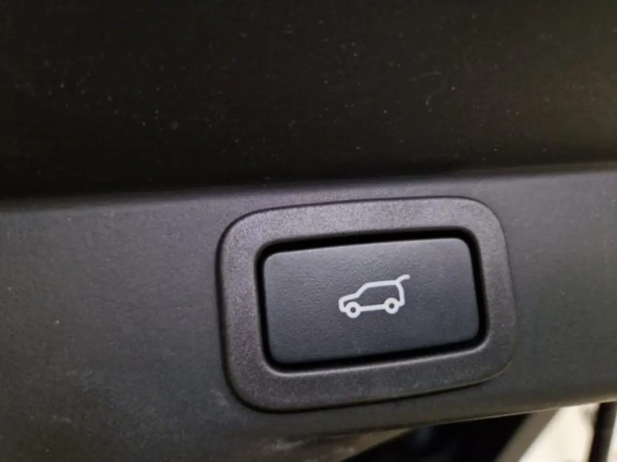 Land Rover Range Rover Sport usata a Livorno (17)